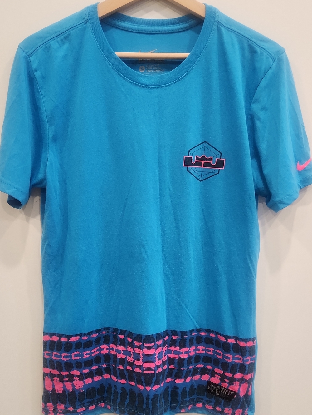 Nike Boys' Turquoise Graphic Short-Sleeve Tee with Pink & Navy Accents